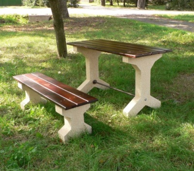 Piknikový stůl - beton-dřevo MM800214